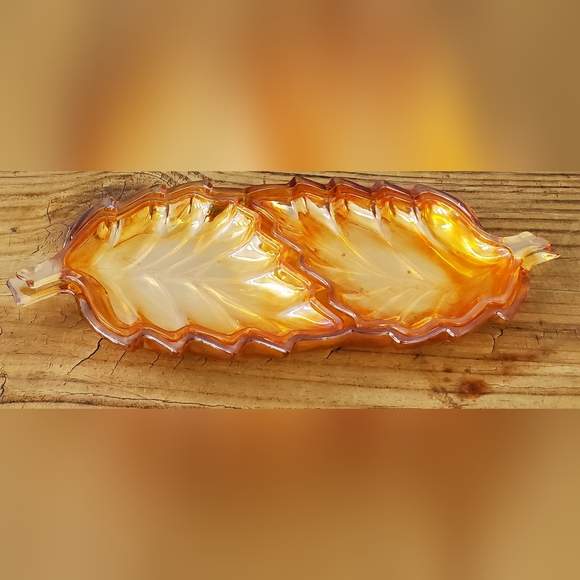 Set Of 3 Dishes, Jeanette Marigold Carnival Glass, Leaf Shape, Stackable - Picture 8 of 10